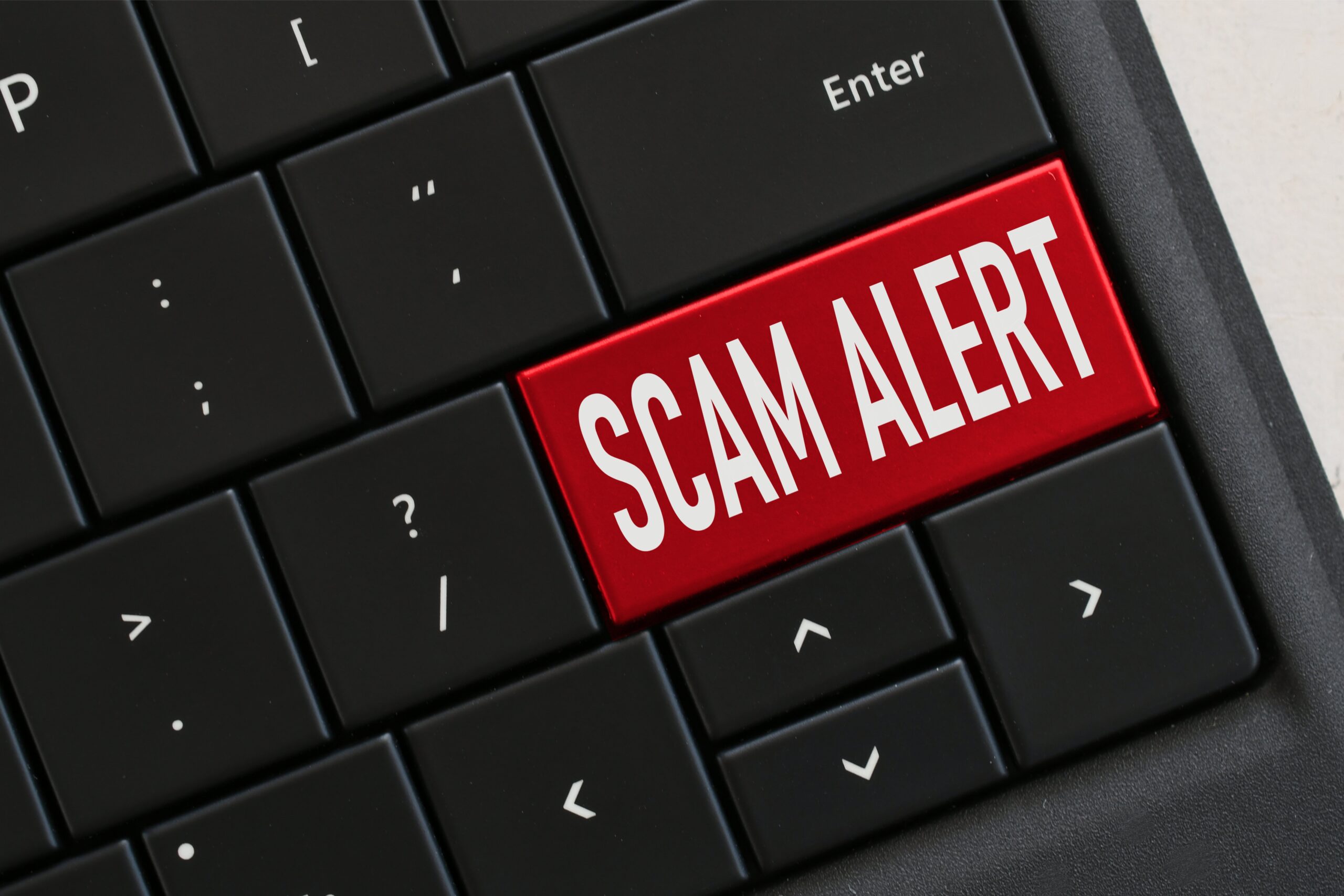 Escape the Trap: Uncover Devious Plots – How to Outsmart Online Scams
